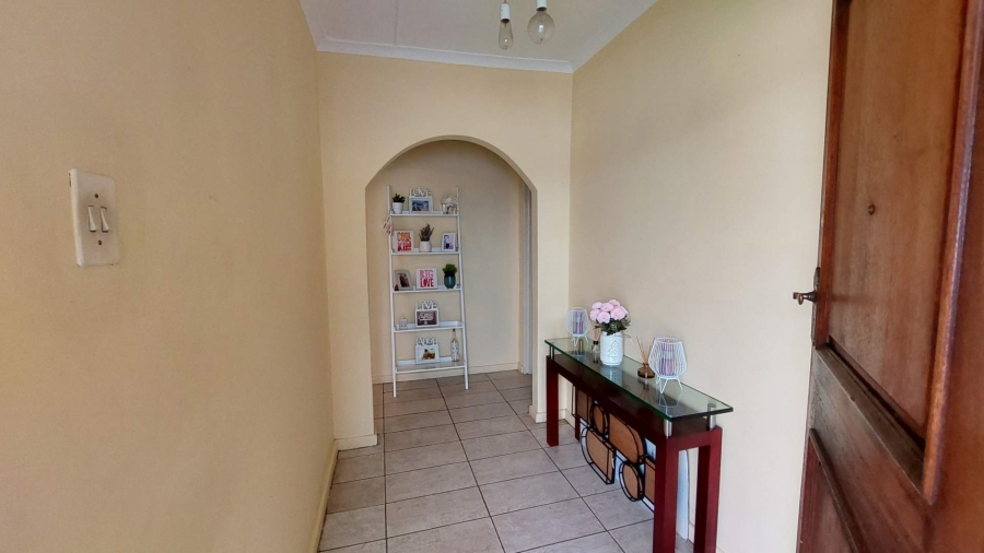 5 Bedroom Property for Sale in Retreat Western Cape